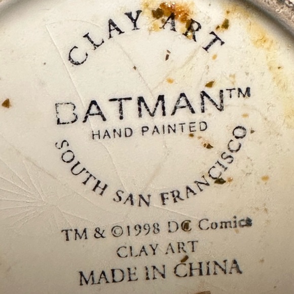 DC Comics™️ Batman™️ collectibleHandPainted Ceramic mug FreeBatmanfigureincluded - Picture 3 of 14